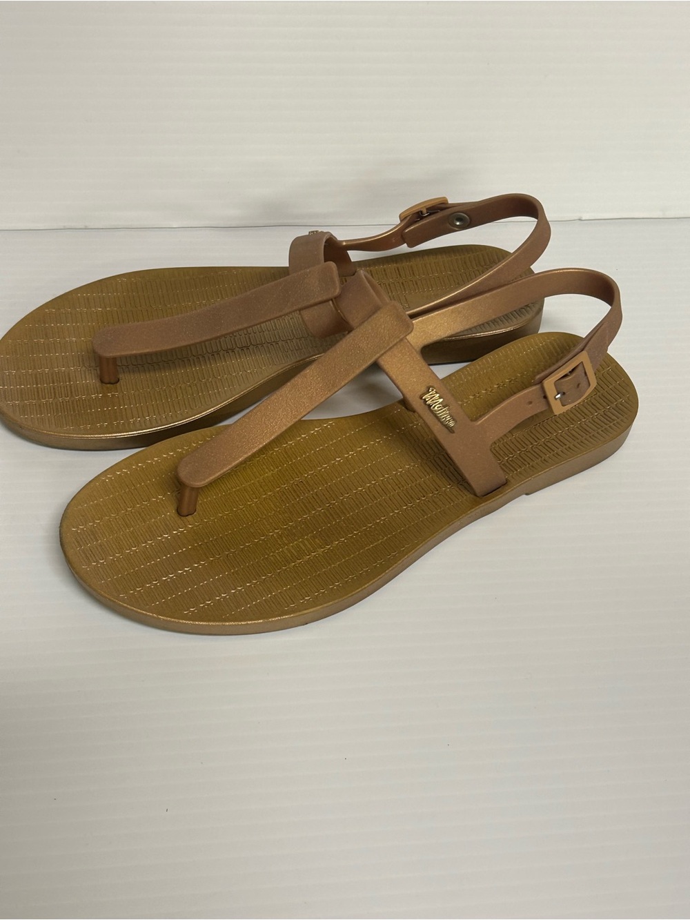 Melissa Shoes Sun Ventura Metallic Gold T Strap Sandal Women's Size 9